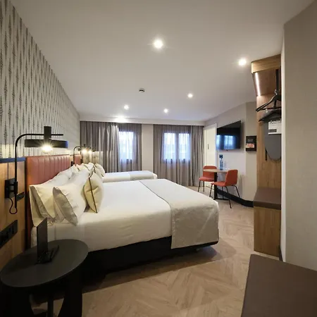 מלון Catalonia Park Putxet 4*